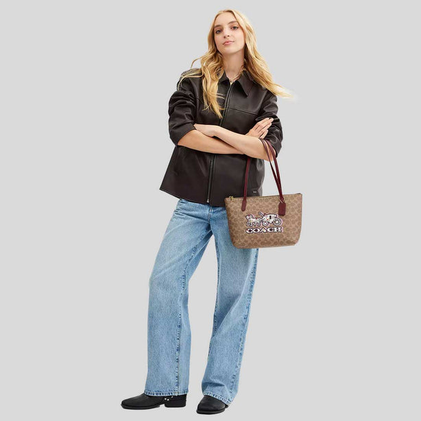 COACH Fiona Zip Tote Bag In Signature Canvas With Horse And Carriage Print RB-CX587