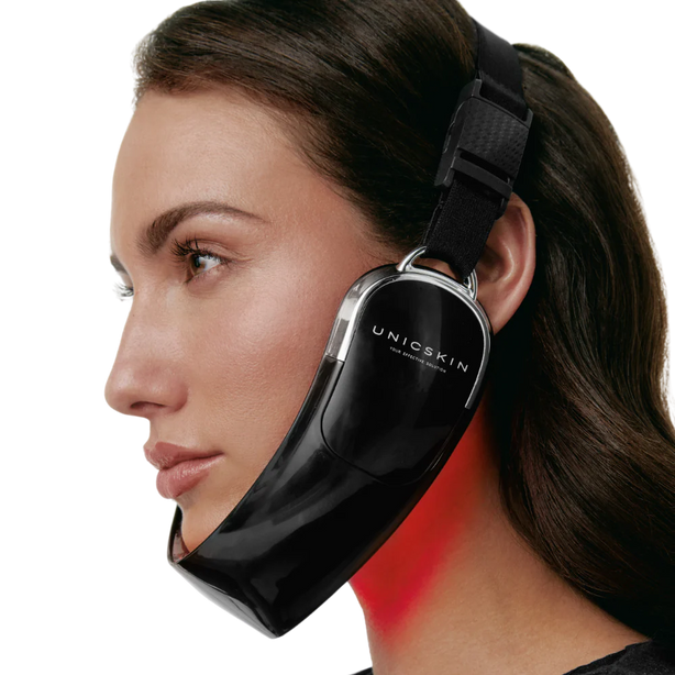 UNICSKIN UNICLED NECK & CHIN MASK - LED LIGHT TECHNOLOGY