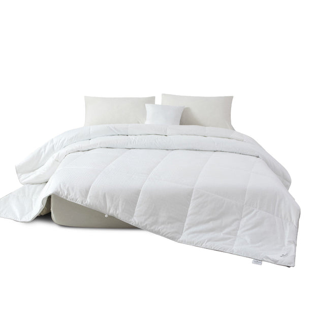 Hallmark 5-Star Hotel Down-Proof Dobby Comfy Fiber Quilt