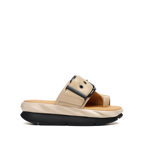4CCCCEES Mellow Glow Petal-Twist Ultra-Comfy Sandals with Oversized Metallic Buckle in Luxe Skin Patent Leather 4CS112001