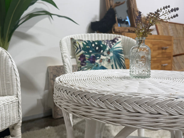 One Dutch Wicker Chair -White (Rattan Table not included)