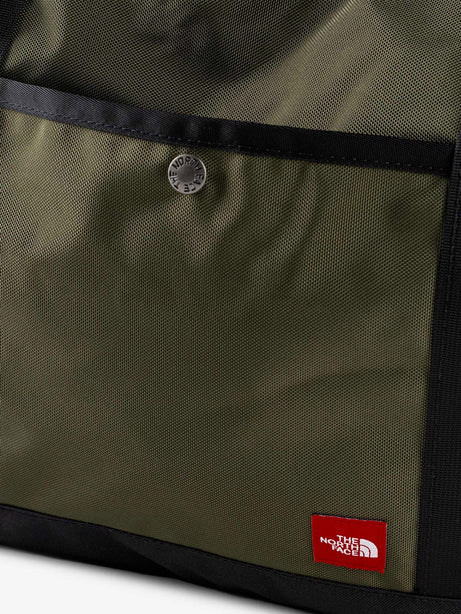 The North Face Nylon shoulder bag with logo label on the bottom - New Taupe Green
