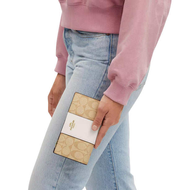 Coach Slim Zip Wallet In Signature Canvas With Stripe - Light Khaki/ Chalk Lt Saddle CR928