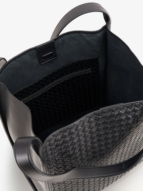 Bottega Veneta Corriere leather shoulder bag with Intrecciato pattern - Black