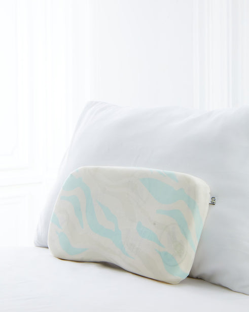 Little Zebra Newborn Wide Contour Pillow |  100% Natural Latex | Extra Wide for Active Babies 0-18M | Hypoallergenic by Nature | Dust-Mite Resistant | Breathable