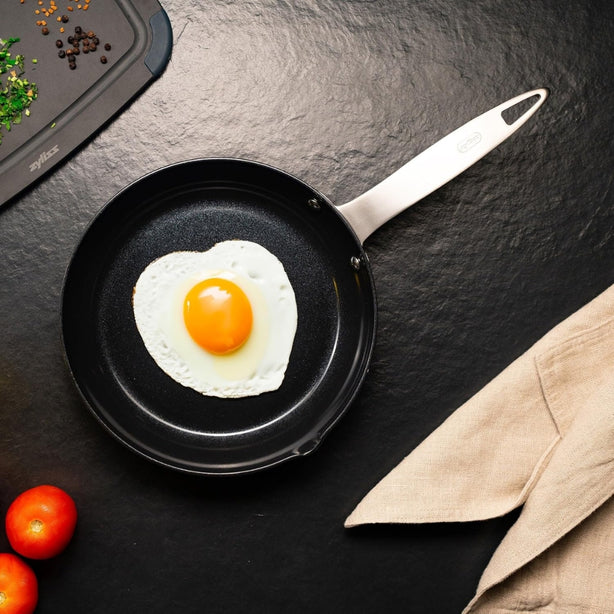 Zyliss Ultimate Pro Frying Pan Pfas-Free 24cm