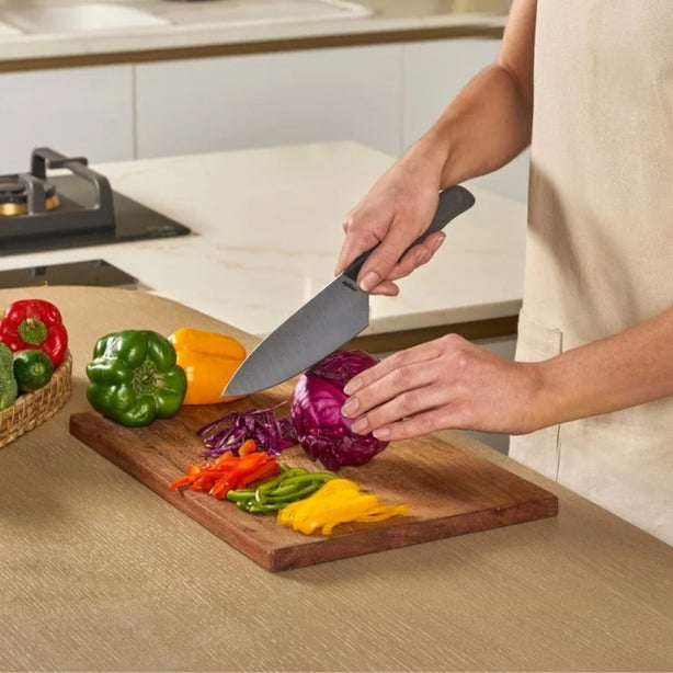 Zyliss Utility Stainless Steel Chef Knife With Translucent Blade Cover 17.6cm, Gray