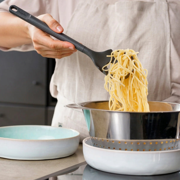 Zyliss Polybutylene Terephthalate Spaghetti Server L3xW6.3xH31.0cm, Head Heat Resistant To 200degree C, Handle Heat Resistant To 80degree C, Gray