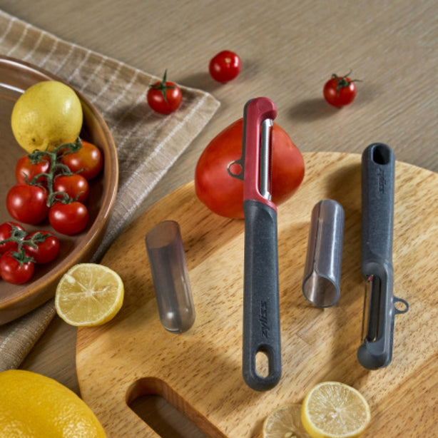 Zyliss Polypropylene 2-Piece Peeler Set (Universal And Soft Skin) L17.5xW2.8xH2.2cm