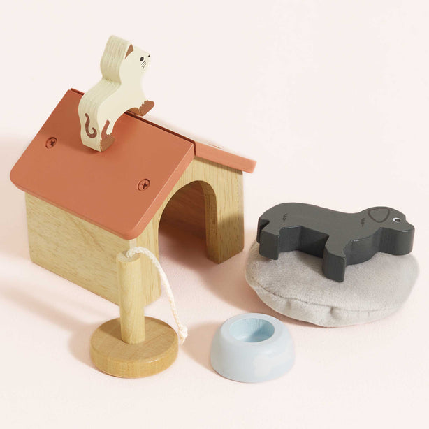 Le Toy Van Dolls House Pet Set