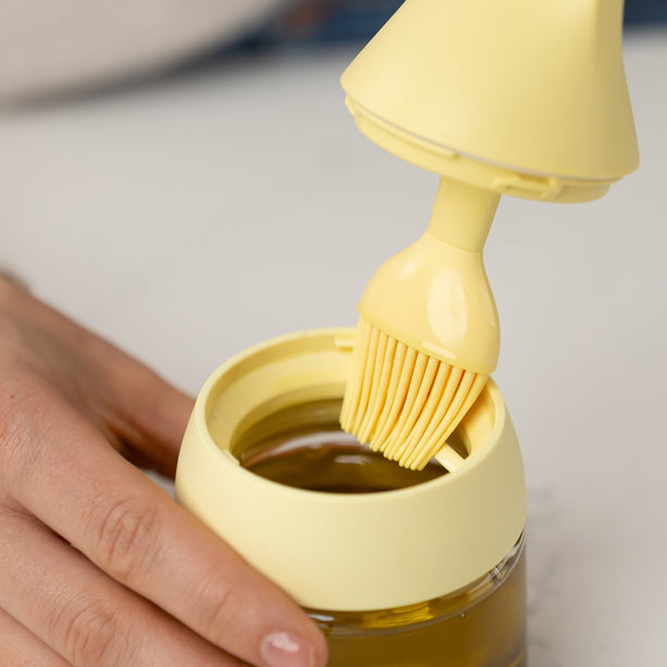 Zuutii Oil Dispenser with Brush