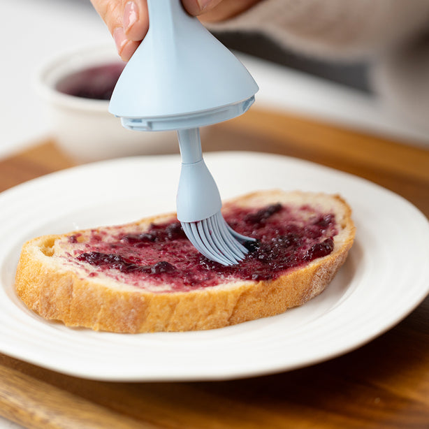Zuutii Oil Dispenser with Brush