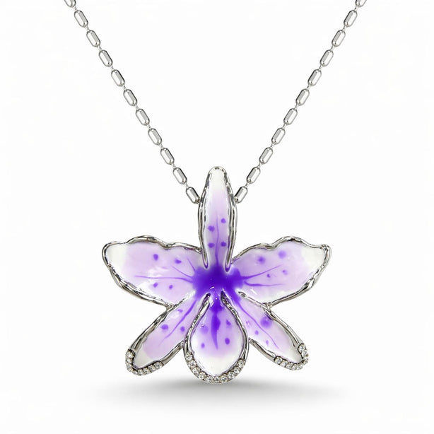 Lush Addiction Lily Necklace