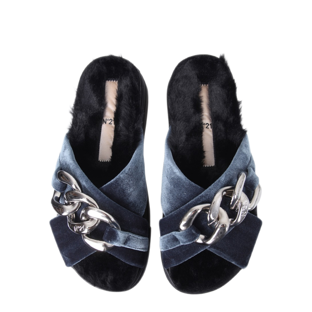 Sandals With Oversized Chain