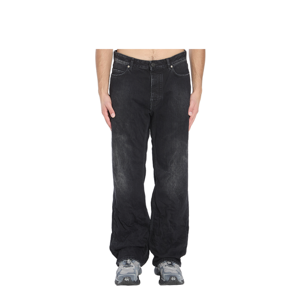 Distressed Relaxed Jeans