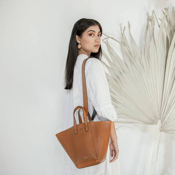 X Nihilo Bag Shoulder Strap Leather Black Tan