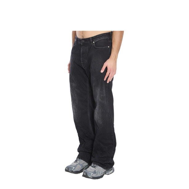 Distressed Relaxed Jeans