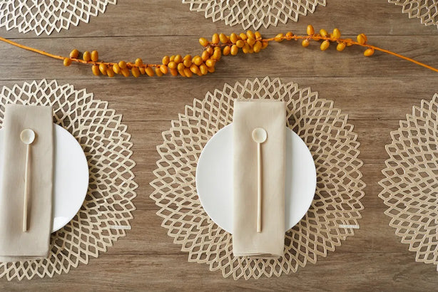 Chilewich TerraStrand¬Æ Microban¬Æ Dahlia Moulded Table Mat/Placemat, Round, 36 x 38 cm, Silver