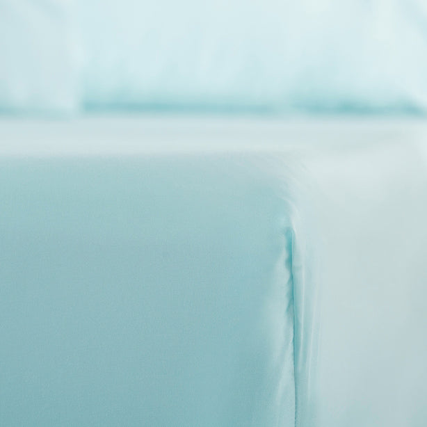 Cool Bamboo Fitted Sheet Set Hotel Collection by Robinsons
