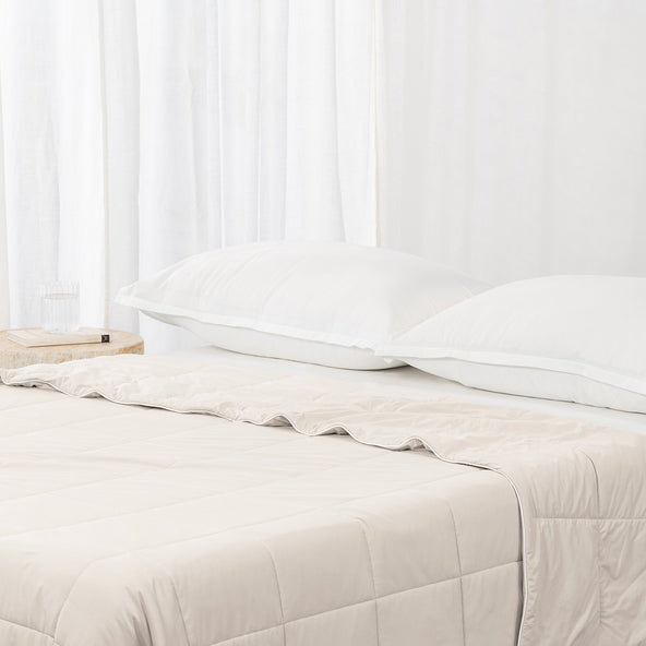Luxe Cooling Blanket Hotel Collection by Robinsons