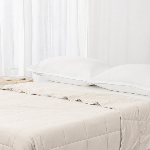 Luxe Cooling Blanket Hotel Collection by Robinsons