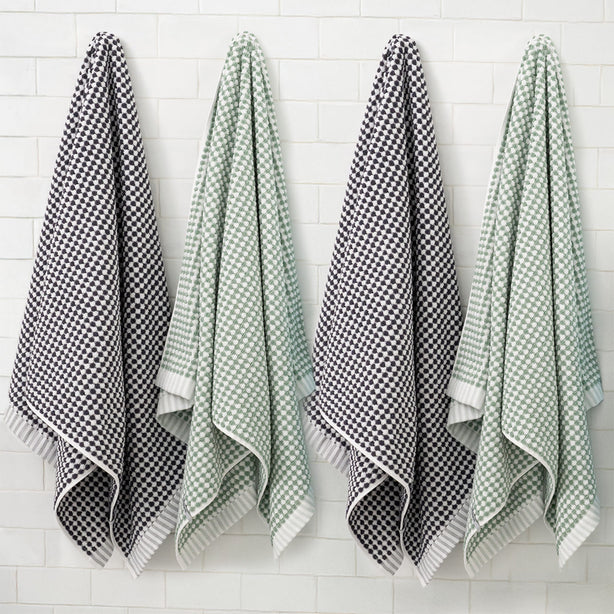 Splendour DuoTone Bath Towel Hotel Collection by Robinsons