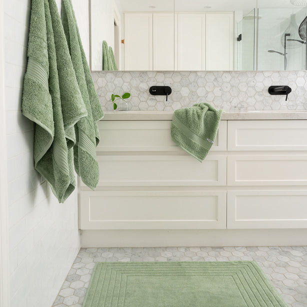 Egyptian Luxury Bath Mat Heritage Collection by Robinsons