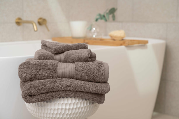 Egyptian Luxury Bath Towel Heritage Collection by Robinsons