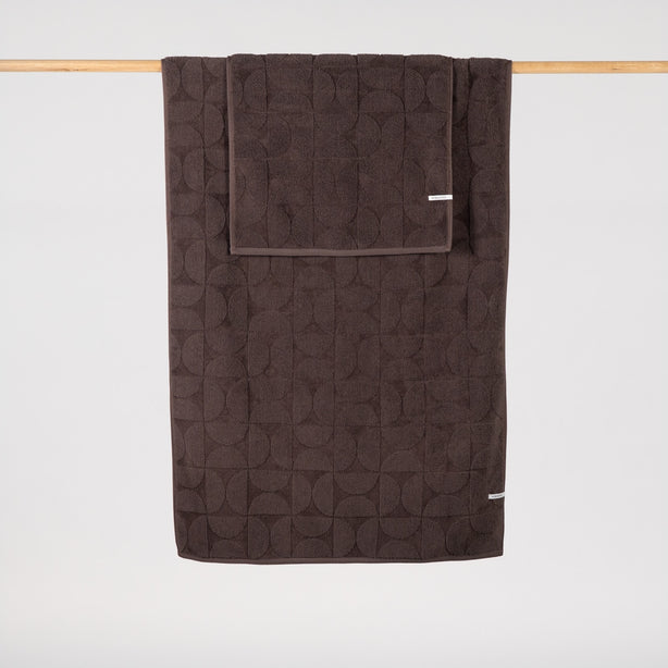 Halo Jacquard Hand Towel - Heritage Collection by Robinsons