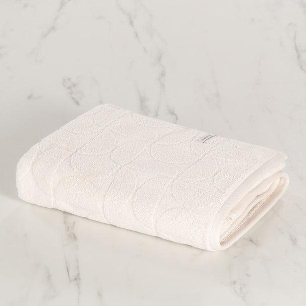 Halo Jacquard Bath Towel - Heritage Collection by Robinsons