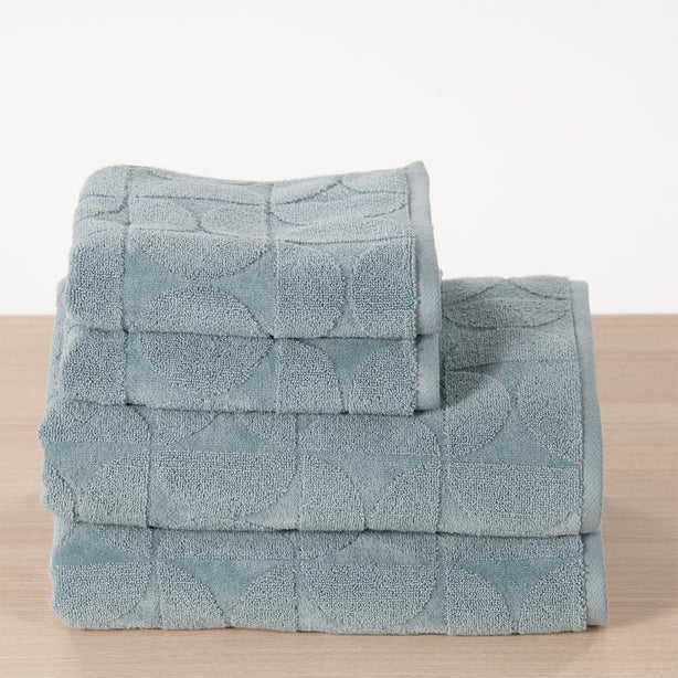Halo Jacquard Hand Towel - Heritage Collection by Robinsons