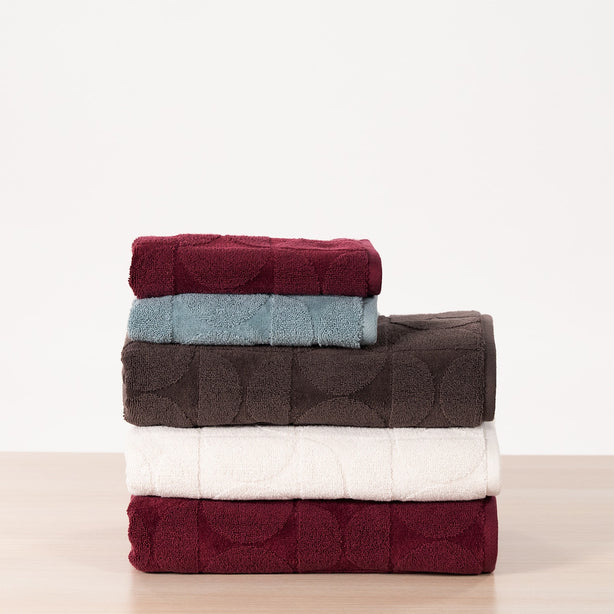 Halo Jacquard Hand Towel - Heritage Collection by Robinsons