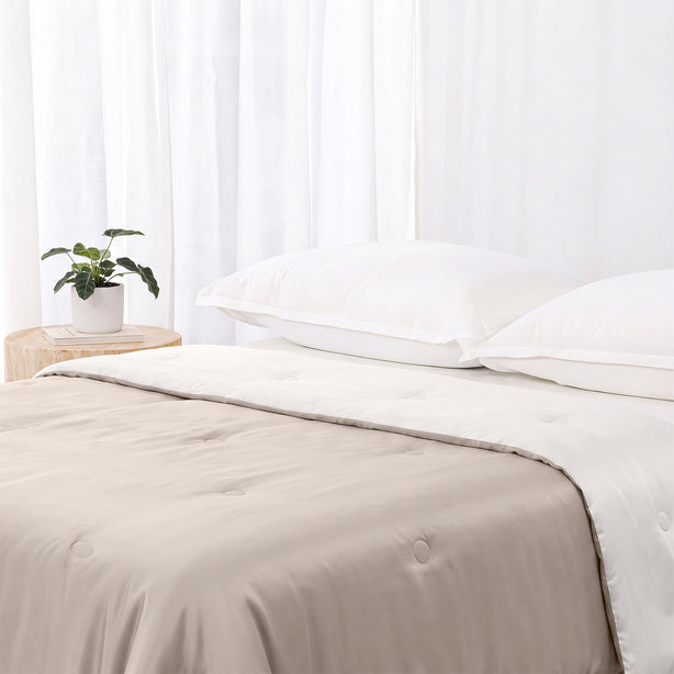 Cool Bamboo Reversible Blanket - Hotel Collection by Robinsons