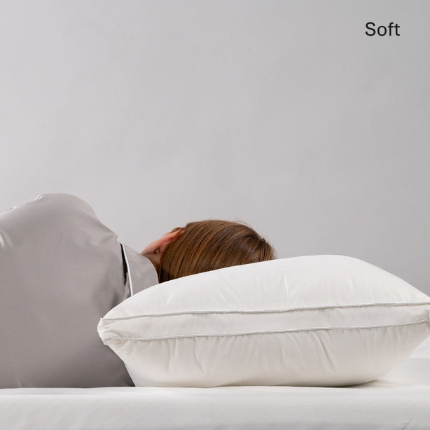DreamFeel Luxury Hotel Comfort Pillow - Hotel Collection by Robinsons