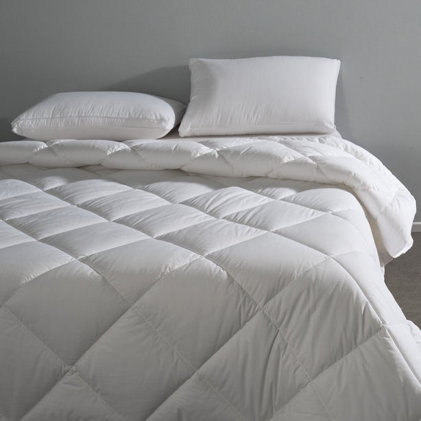 DreamFeel Luxury Quilt Hotel Collection by Robinsons