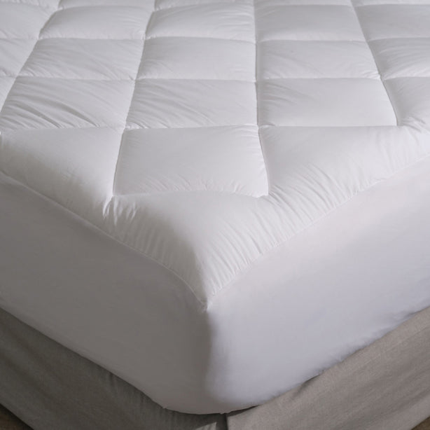 DreamFeel Luxury Topper Hotel Collection by Robinsons