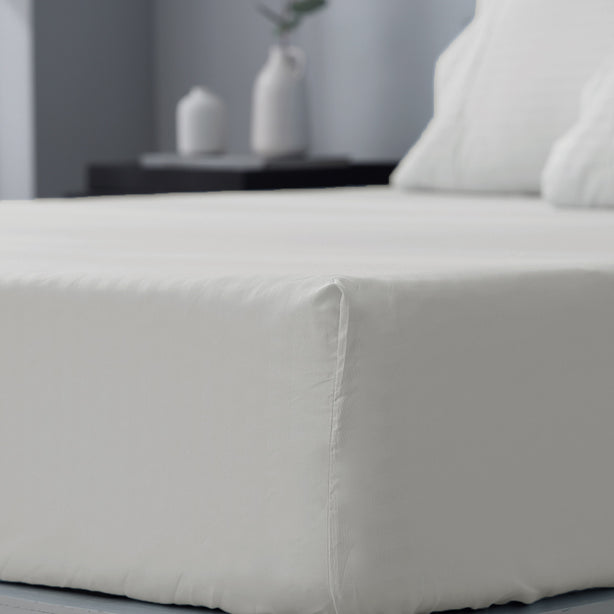 Robinsons Silky Soft Dobby Microfibre Fitted Sheet Set Core Collection