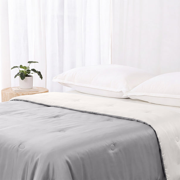 Cool Bamboo Reversible Blanket - Hotel Collection by Robinsons