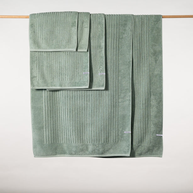 Hotel Cloud Soft 6 Piece Towel Gift Set - Hotel Collection by Robinsons
