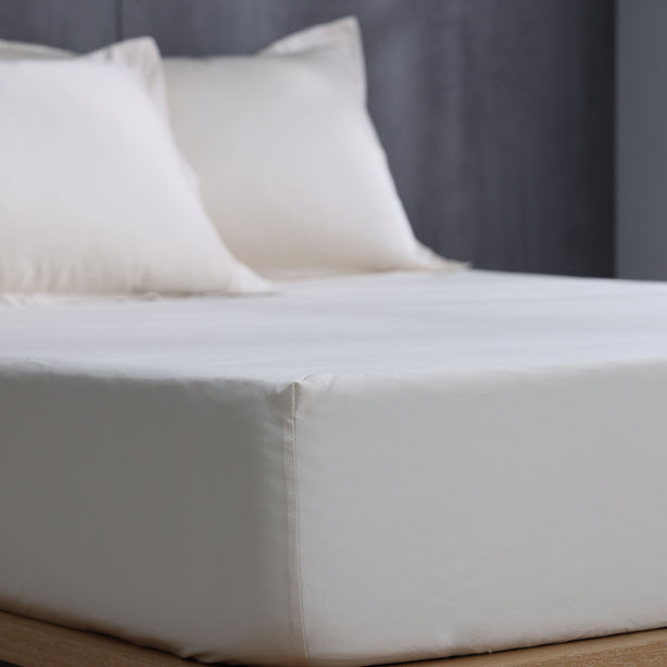 TENCEL™ Lyocell Fitted Sheet Set Heritage Collection by Robinsons