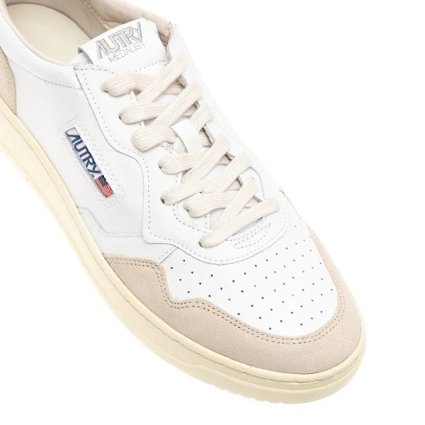 AUTRY Leather Medalist Low sneakers