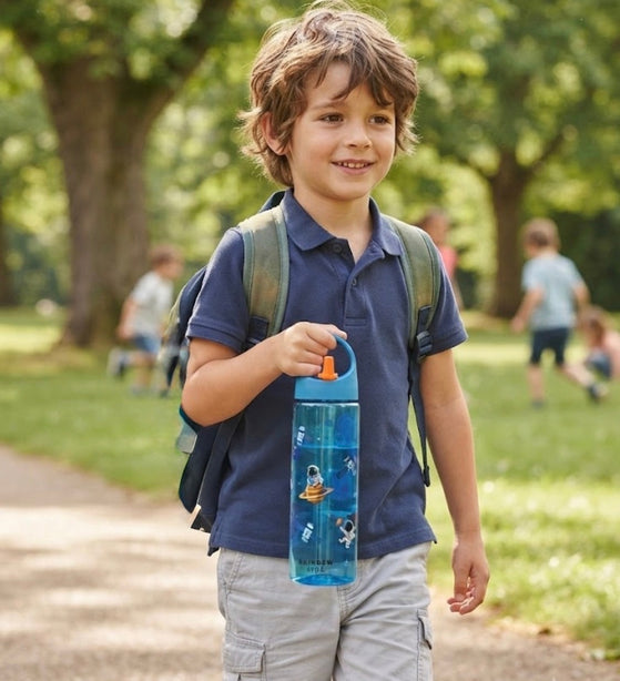 Raindew Kids  Astronaut Water Bottle. Flip-up Spout/Straw Mechanism and an Integrated Carrying Loop.