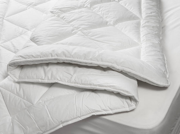 DreamFeel Luxury Quilt Hotel Collection by Robinsons